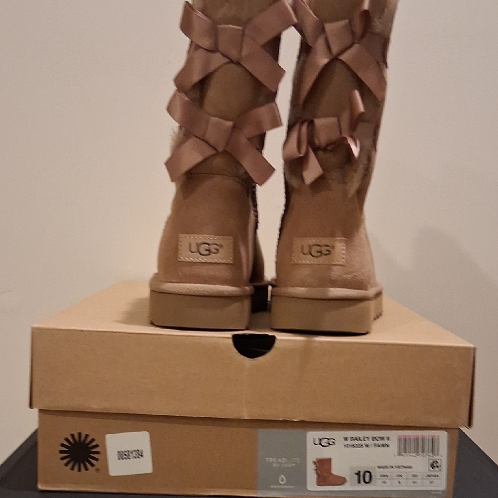 UGG Women's Bailey Bow II with Fawn Boots - Tan - Picture 9 of 9
